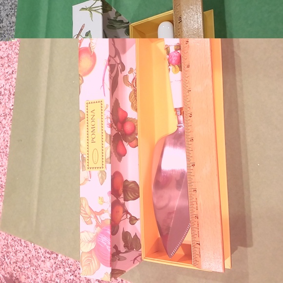 Beautiful New In Box Portmeirion Cake Slicer/Server in Pomona Pattern - Picture 6 of 6